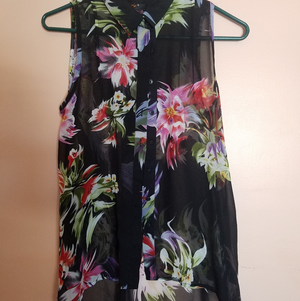 Sleeveless Hawaiian Print Shirt